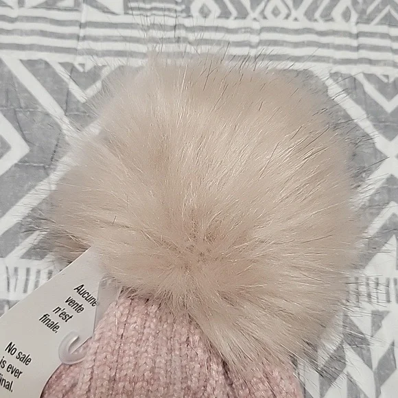 Pom pom Toque - Picture 2 of 3